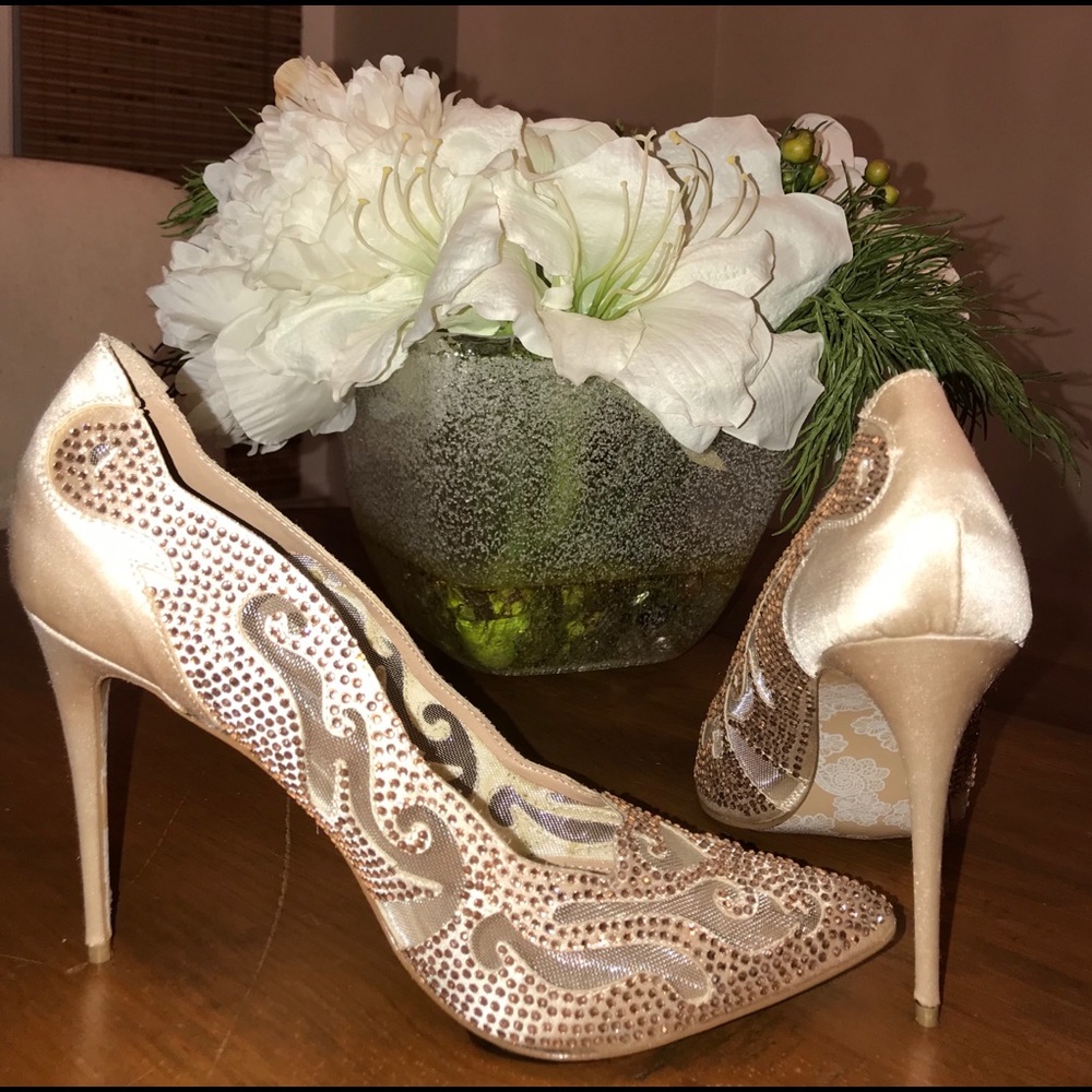 Brand new, never worn, David Tutera heels